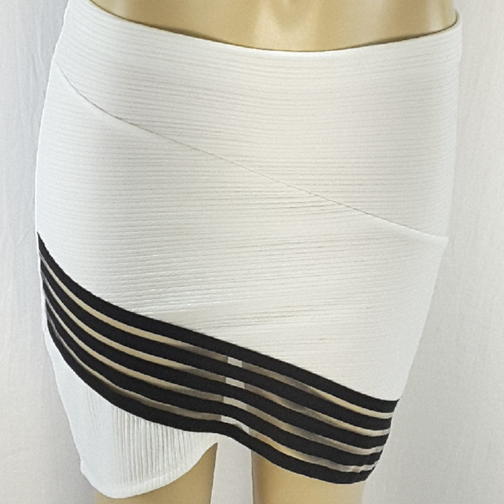COLOR SWATCH, Pull-on Mini Skirt, size Large - Picture 5 of 8